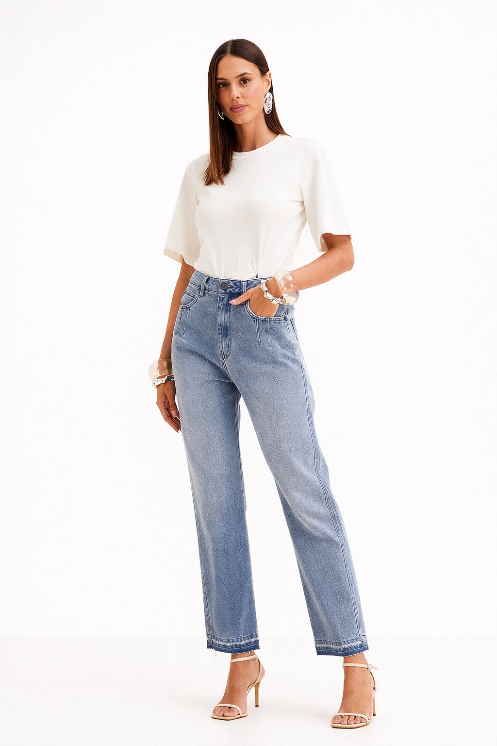 Calça Jeans Lola Zandz Reta com Bordado Posterior