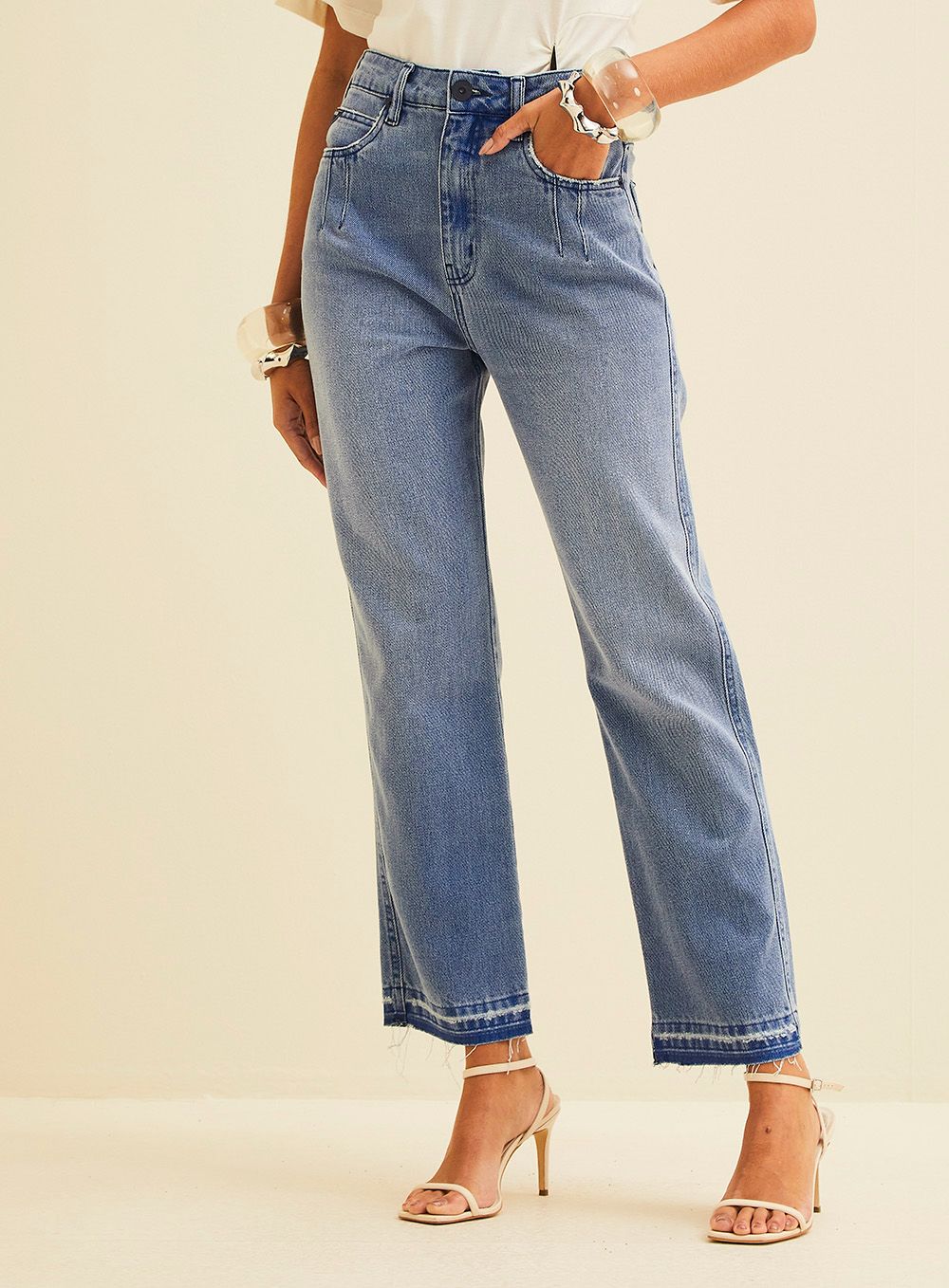 Calça Jeans Lola Zandz Reta com Bordado Posterior