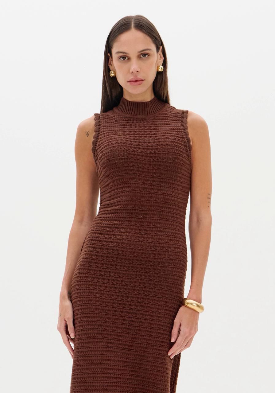 Vestido Midi Tricot Lança Perfume Marrom Gola Alta